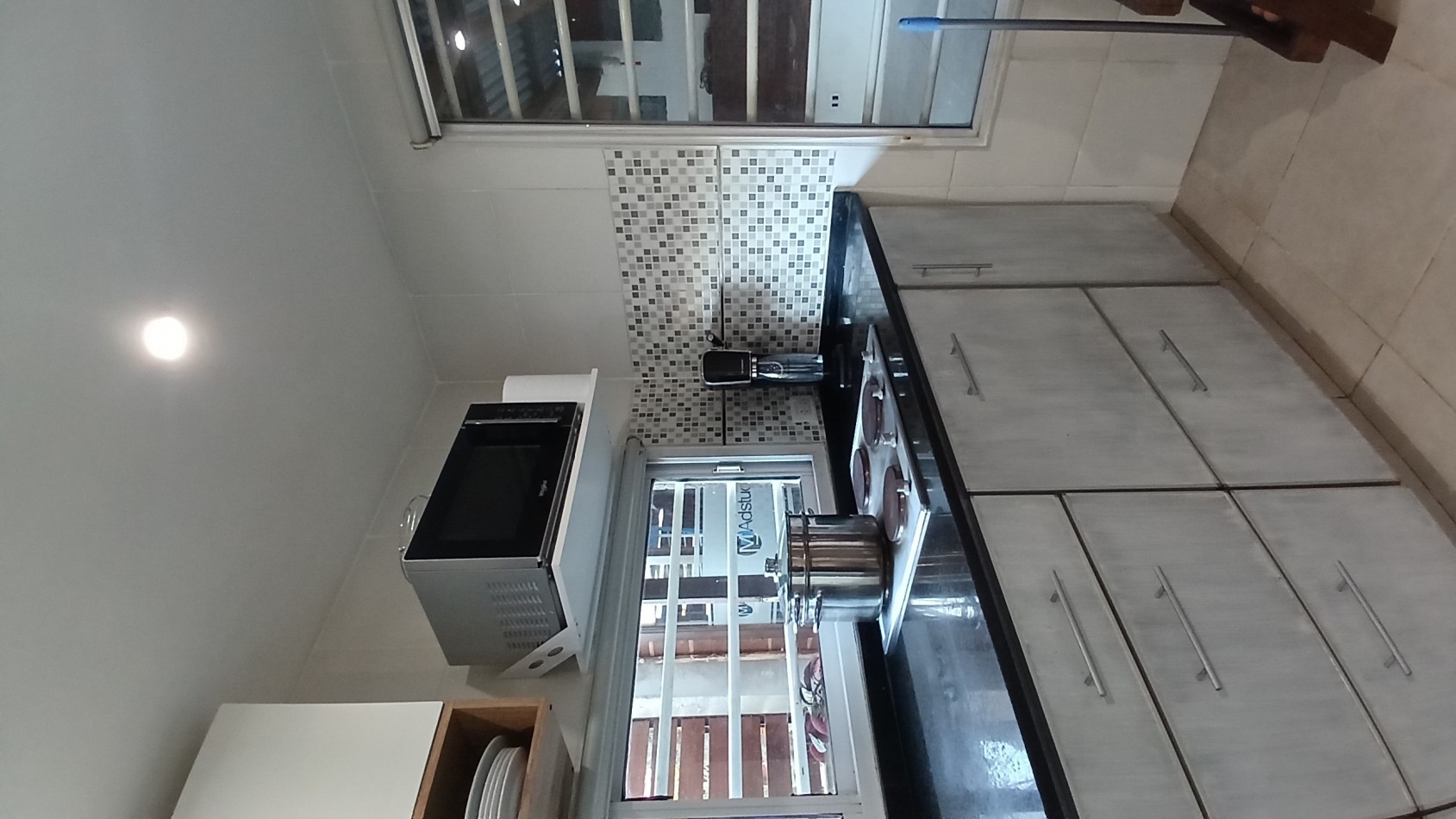 VENTA CASA CON 3 DPTOS EN ZONA GOLF DE VILLA GESELL