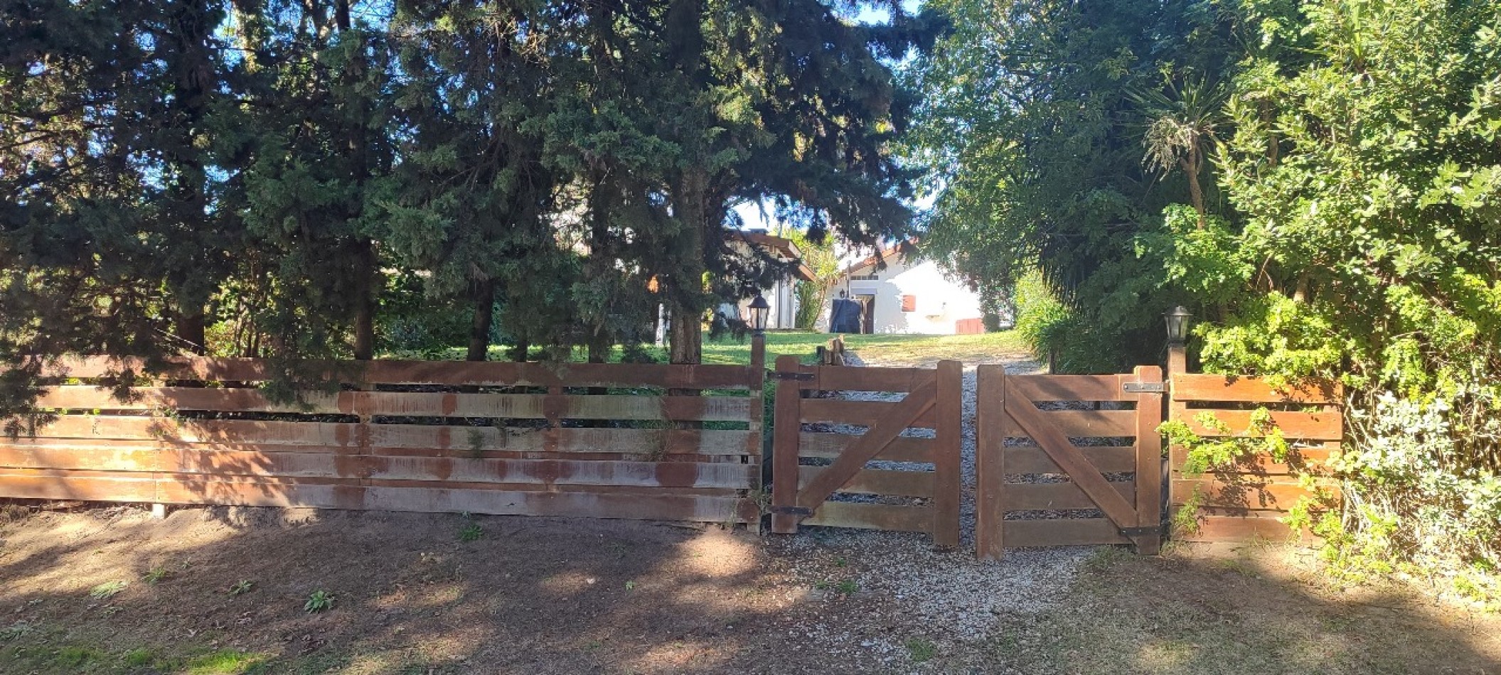 CASA EN BARRIO CERRADO HIPOCAMPO UNICO EN GESELL - APTO CREDITO BANCARIO -