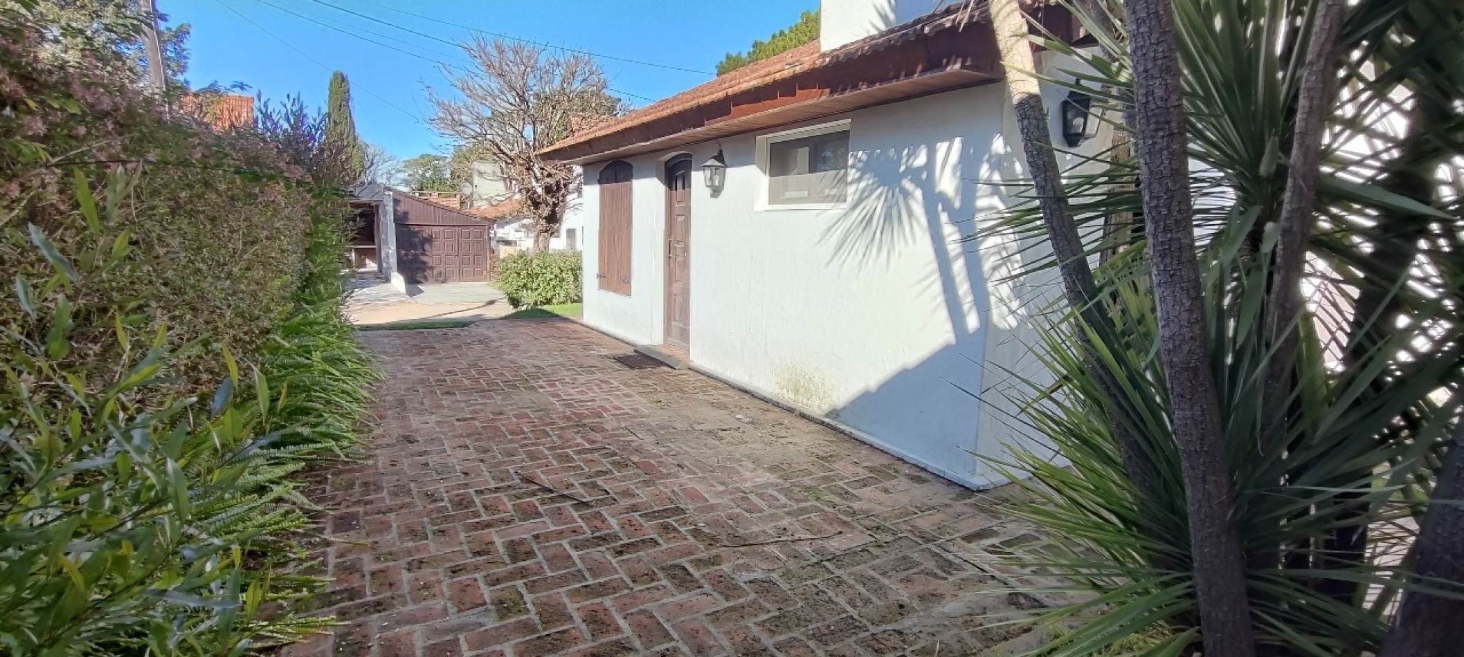 CASA EN BARRIO CERRADO HIPOCAMPO UNICO EN GESELL - APTO CREDITO BANCARIO -