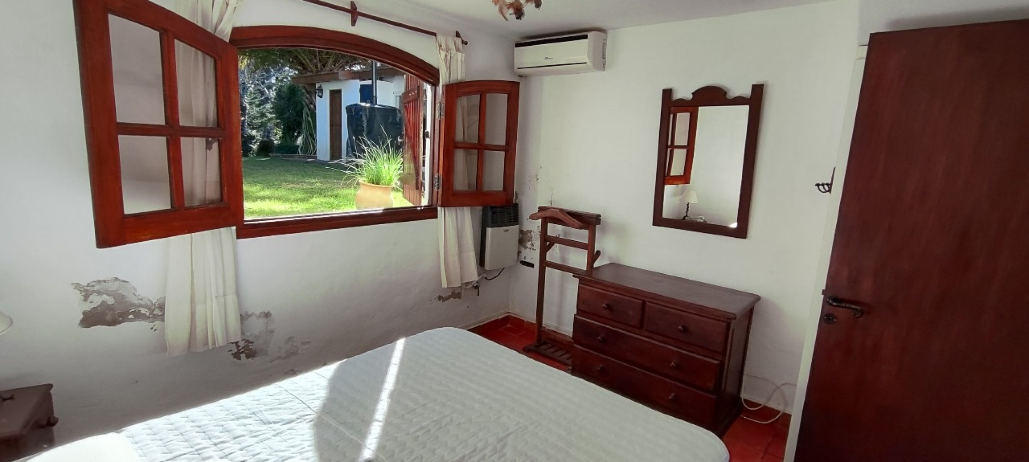 CASA EN BARRIO CERRADO HIPOCAMPO UNICO EN GESELL - APTO CREDITO BANCARIO -