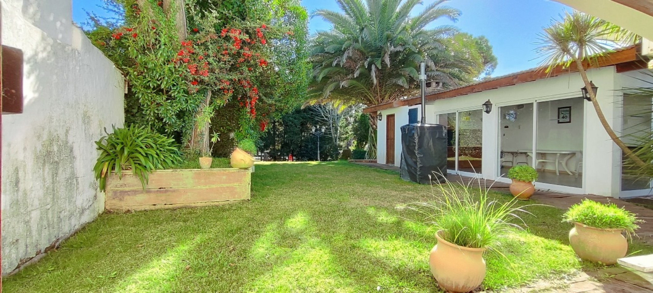 CASA EN BARRIO CERRADO HIPOCAMPO UNICO EN GESELL - APTO CREDITO BANCARIO -