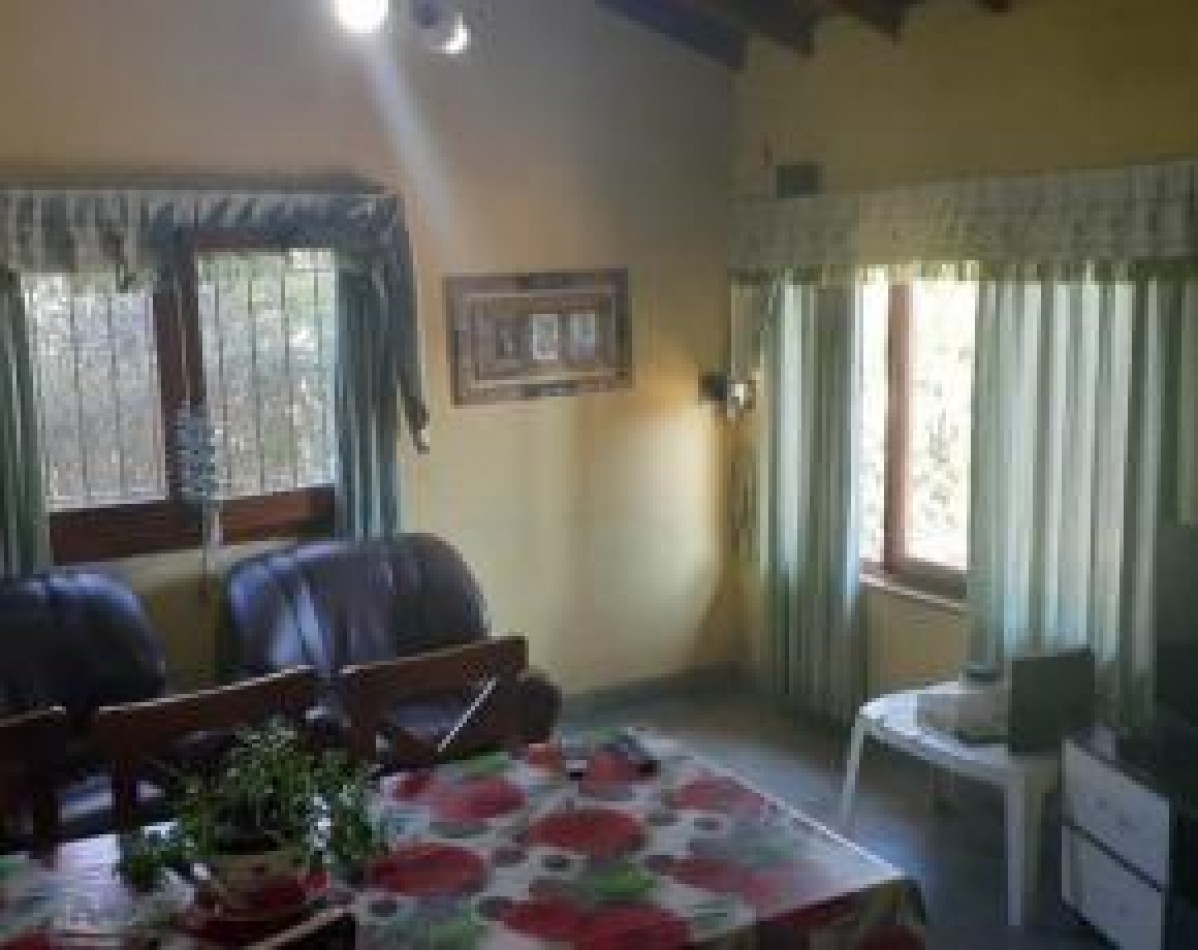 IMPORTANTE CHALET 4 AMBIENTES EN ZONA RESIDENCIAL DE GESELL - APTA CREDITO BANCARIO -