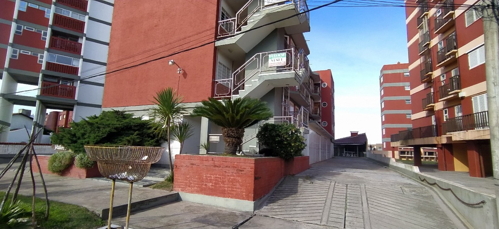 GALEON I DEPARTAMENTO 2 AMBIENTES C/COCHERA EXCELENTE ESTADO