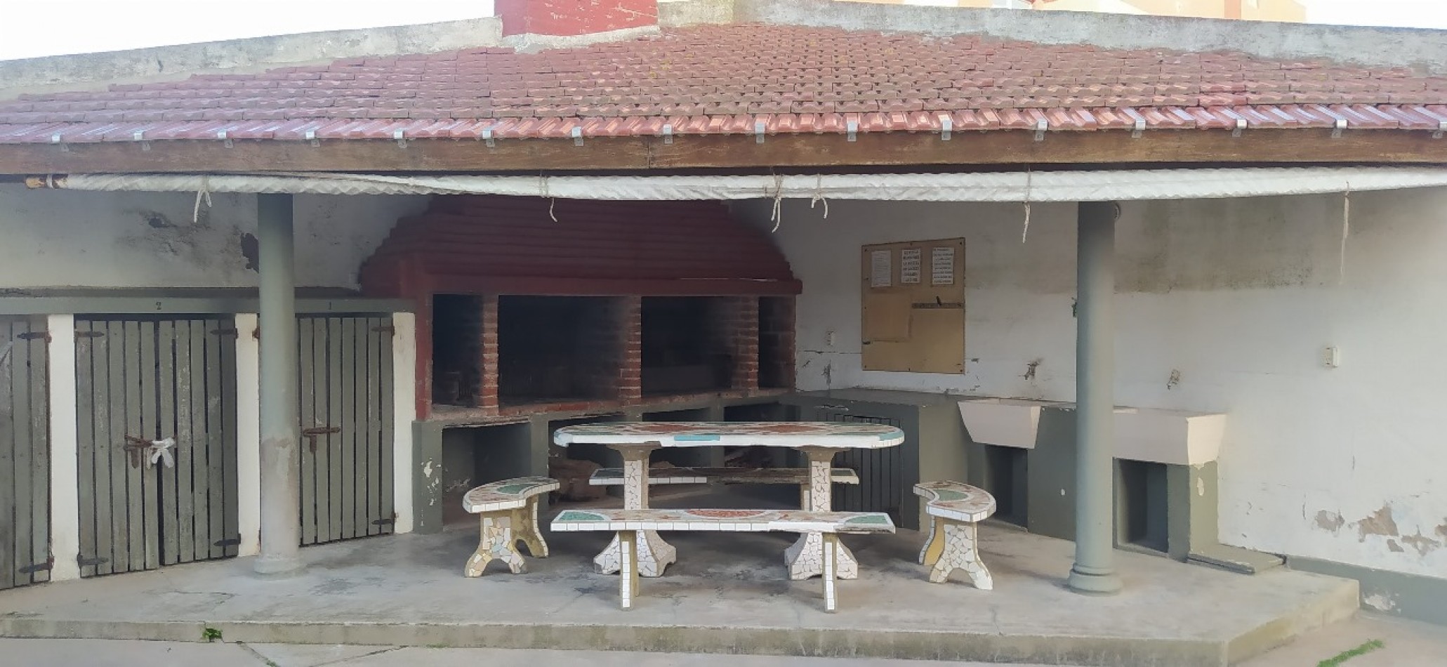 GALEON I DEPARTAMENTO 2 AMBIENTES C/COCHERA EXCELENTE ESTADO