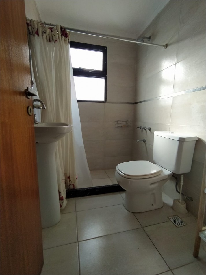 DEPARTAMENTO 2 AMBIENTES EN 1° PISO - GESELL CENTRO -