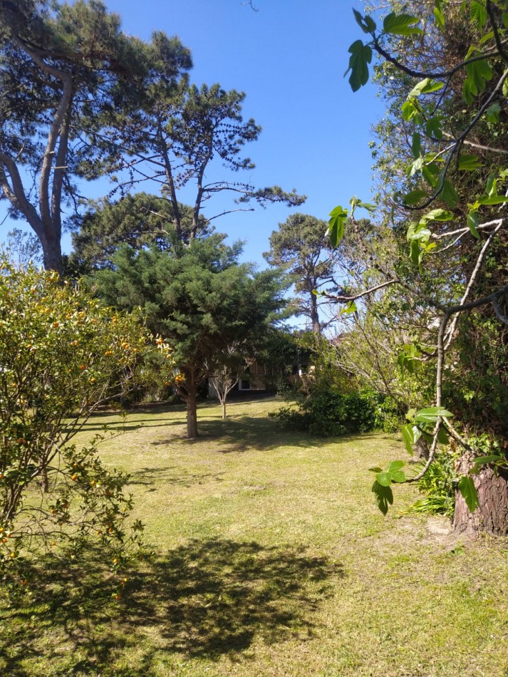 IMPORTANTE CHALET 4 AMBIENTES EN ZONA RESIDENCIAL DE GESELL - APTA CREDITO BANCARIO -