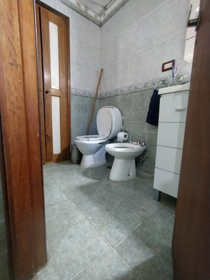 IMPORTANTE CHALET 4 AMBIENTES EN ZONA RESIDENCIAL DE GESELL - APTA CREDITO BANCARIO -