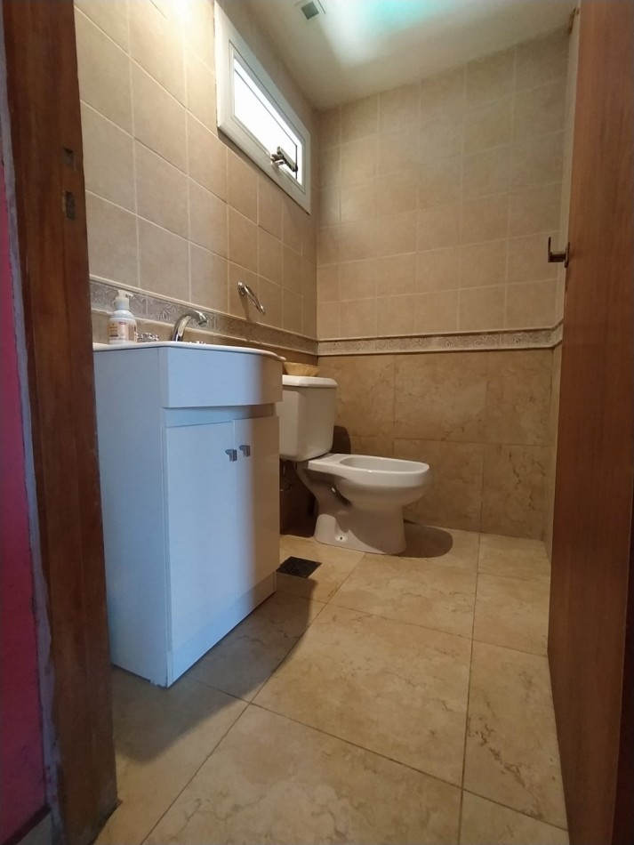 IMPORTANTE CHALET 4 AMBIENTES EN ZONA RESIDENCIAL DE GESELL - APTA CREDITO BANCARIO -
