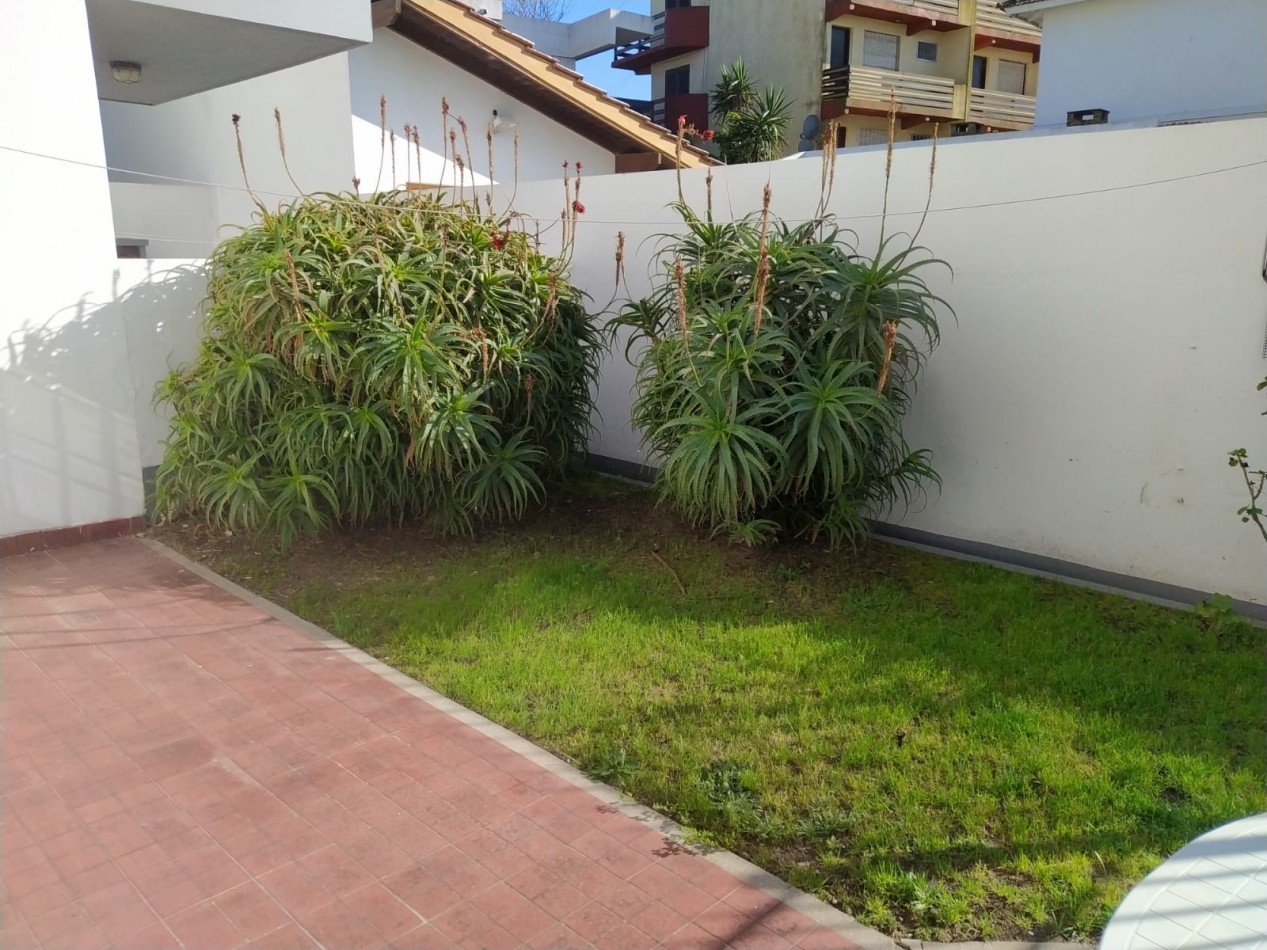 Hermoso departamento 3 ambientes c/ patio Propio