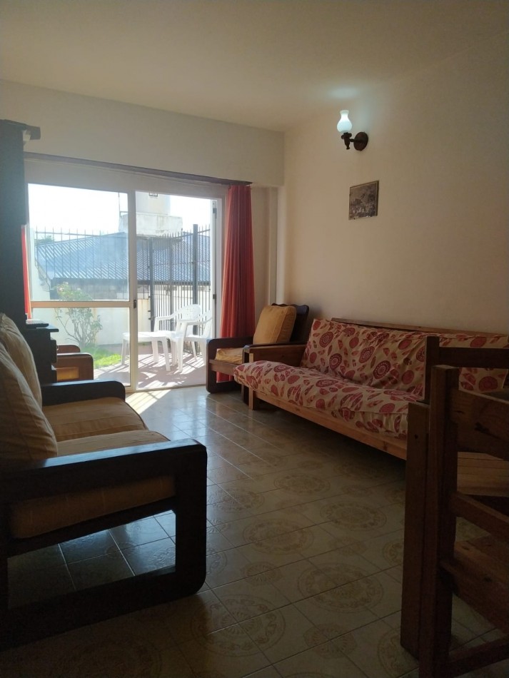 Hermoso departamento 3 ambientes c/ patio Propio