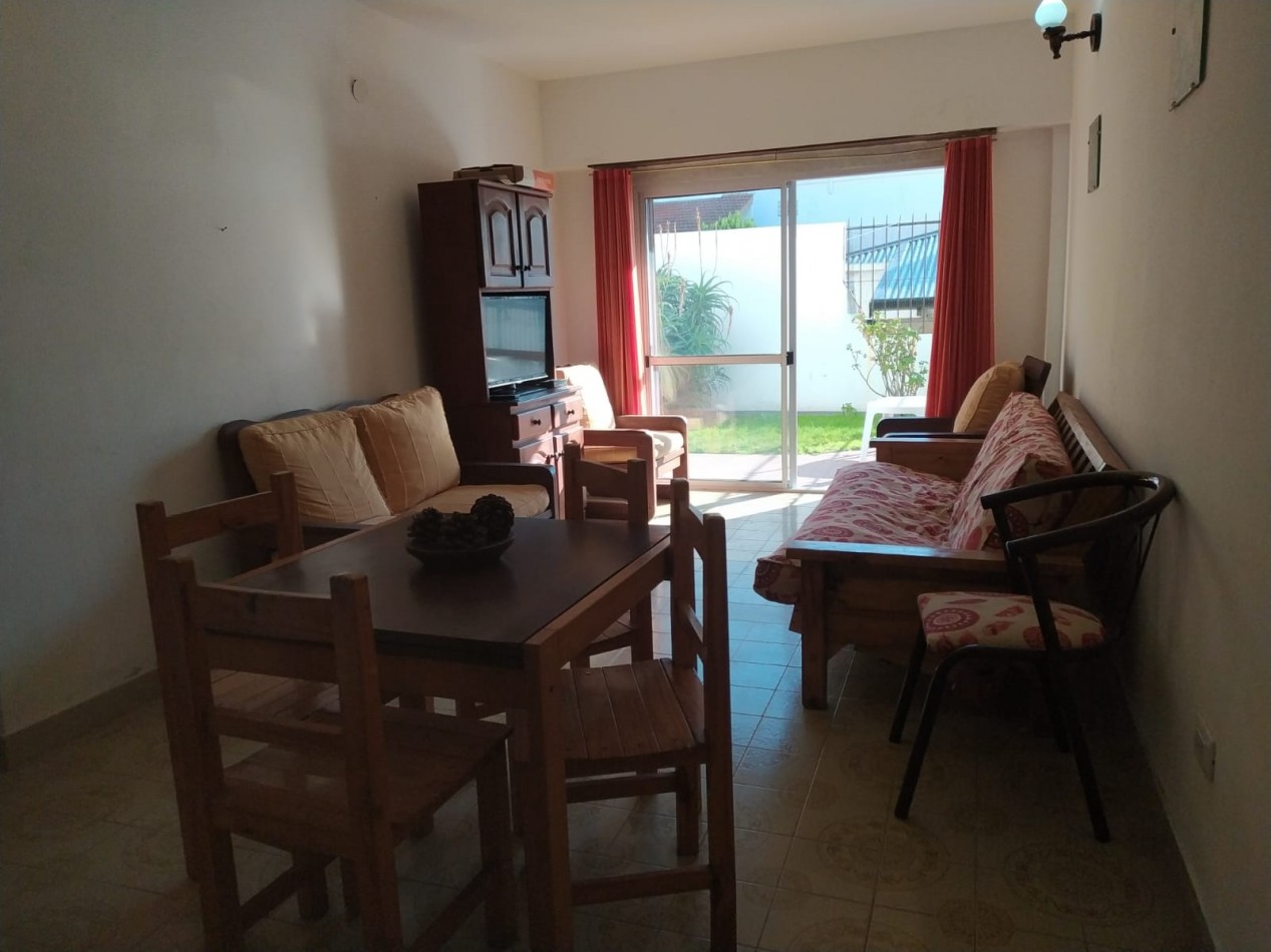 Hermoso departamento 3 ambientes c/ patio Propio