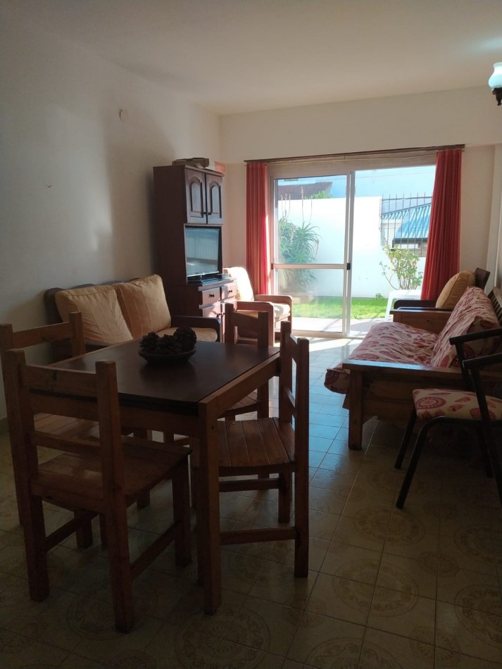 Hermoso departamento 3 ambientes c/ patio Propio