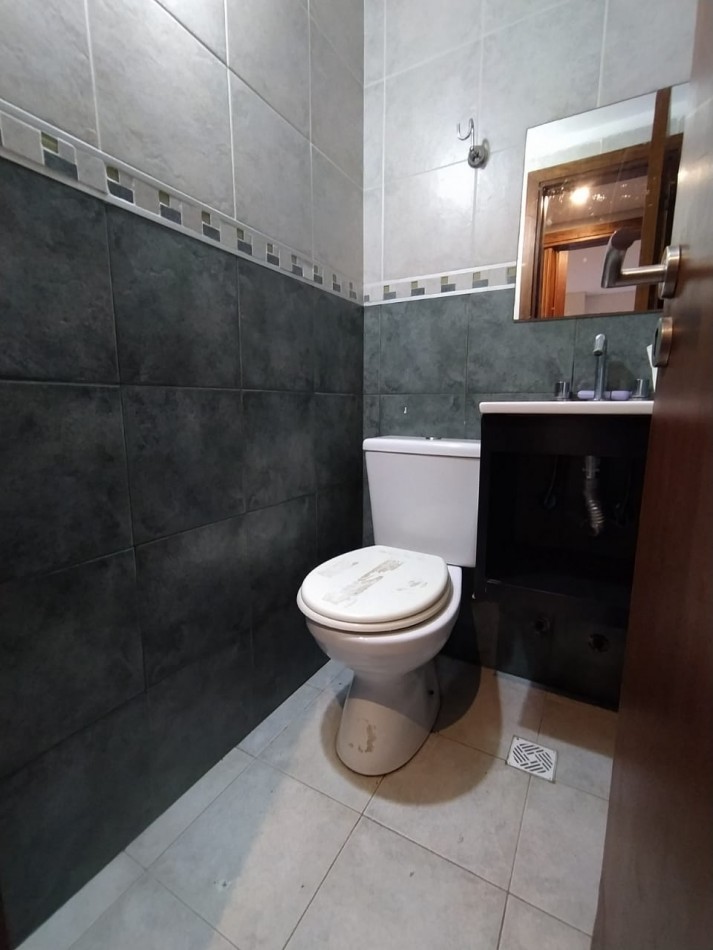 Casa 4 ambientes en Barrio la Carmencita