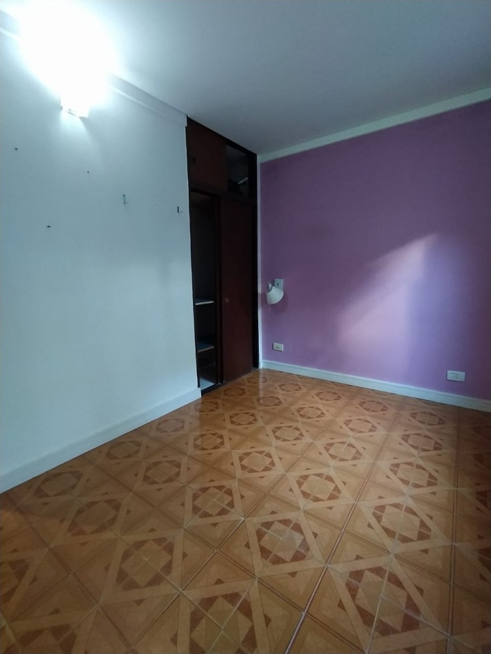Casa 4 ambientes en Barrio la Carmencita