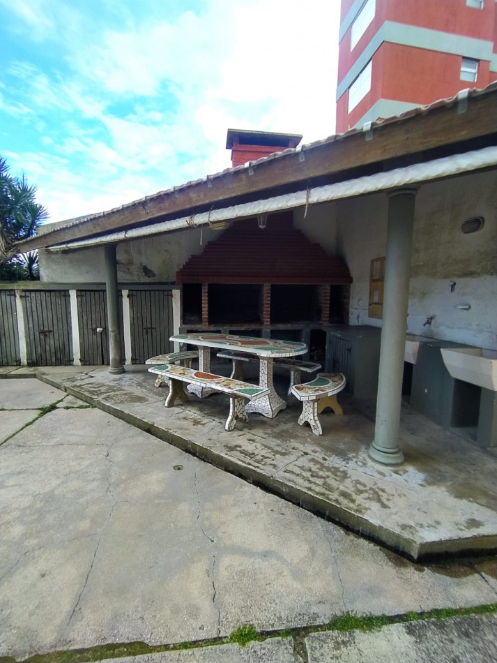 DEPARTAMENTO 2 AMBIENTES C/COCHERA - GESELL SUR