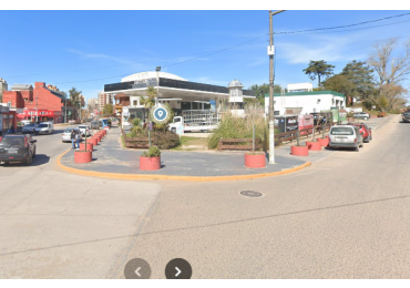 VENTA DE ESTRATEGICA ESQUINA EN EL CENTRO DE GESELL